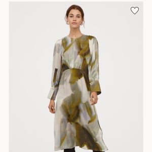 Looking for this dress.. size 4